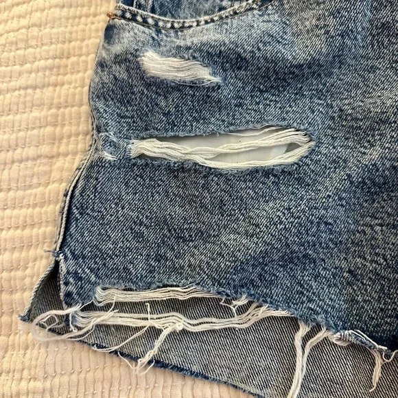Pull&Bear Distressed Jean Shorts - Picture 3 of 5